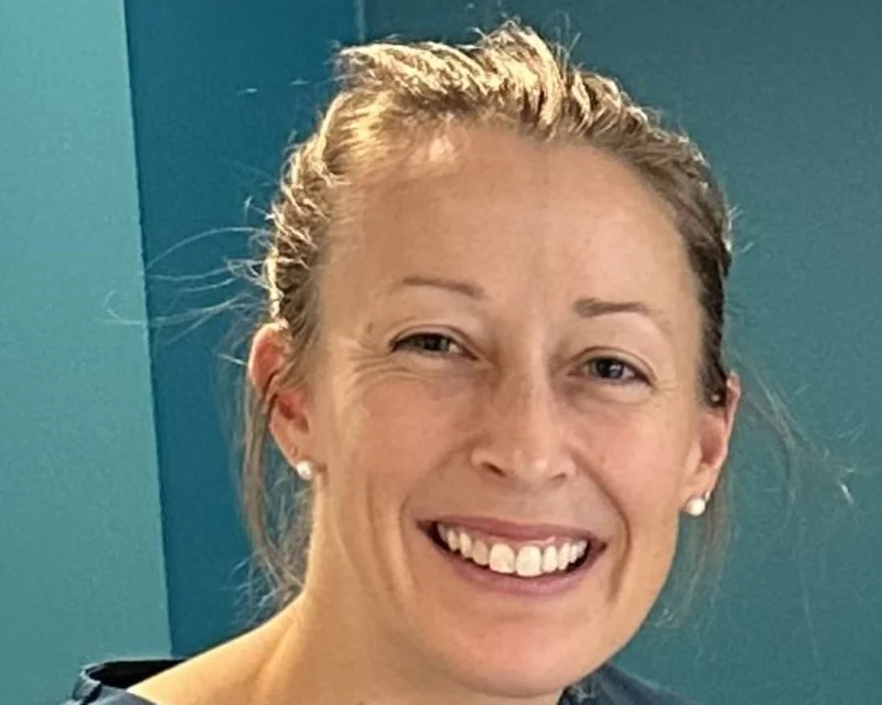 Administrasjon og assistent Fanny Horn Birkeland ved Lillesand Tannlegesenter